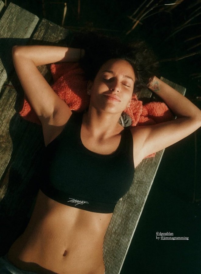 GQqwU4BW8AAiX_X?format=jpg&name=900x900