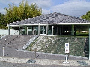 奈良市写真美術館1991by黒川紀章