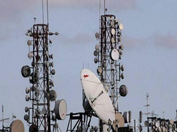 TheWarPolitics0's tweet image. Government can take control of all telecom networks in times of emergency under new Telecom Act

#TelecomAct #emergency #telecomnetworks @_meAshMolly