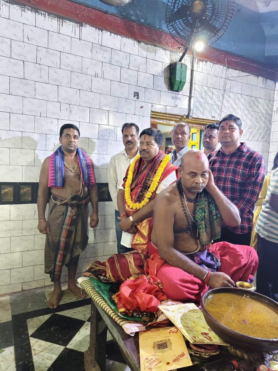 Atanu sabyasachi (@atanumla) on Twitter photo ଆଜି ପବିତ୍ର ସ୍ନାନ ପୂର୍ଣ୍ଣିମାରେ ଝଙ୍କଡବାସିନୀ ମା' ଶାରଳାଙ୍କୁ ଦର୍ଶନ ପୂର୍ବକ ଆଶିର୍ବାଦ ଭିକ୍ଷl କଲି l ଆଜି ପବିତ୍ର ସ୍ନାନ ପୂର୍ଣ୍ଣିମାରେ ଝଙ୍କଡବାସିନୀ ମା' ଶାରଳାଙ୍କୁ ଦର୍ଶନ ପୂର୍ବକ ଆଶିର୍ବାଦ ଭିକ୍ଷl କଲି l