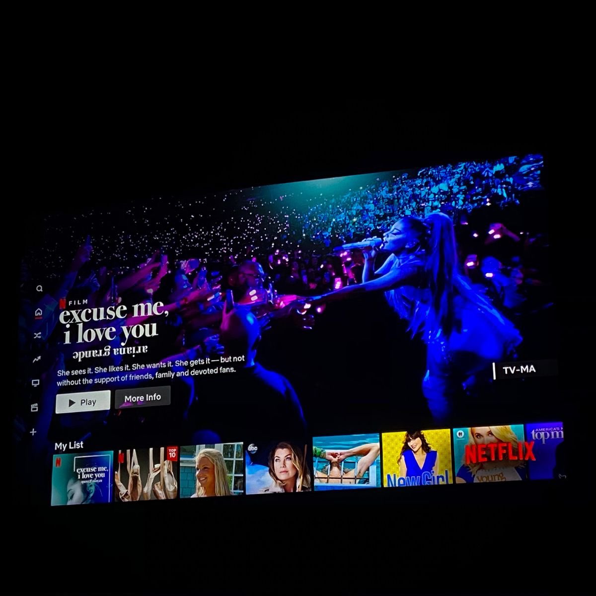 lovessswt's tweet image. help I’m still at the restaurant