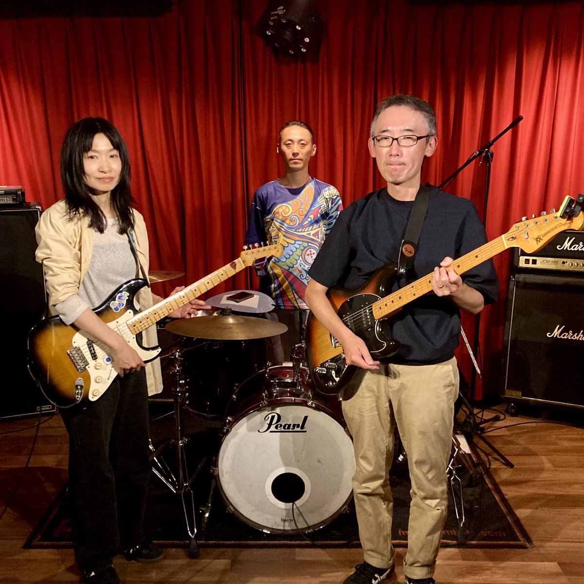 cobalt_poet's tweet image. 本日は待望の再始動、Jamaican Cheek主催お昼ライブat早稲田リネンへ。
20年来のPOET PORTRAITSレーベルメイツでもあるジャマイカンチーク＆リーゼントスリムの最新曲を聴けて感動、初見のフォークロアキッチンも良かったです♫