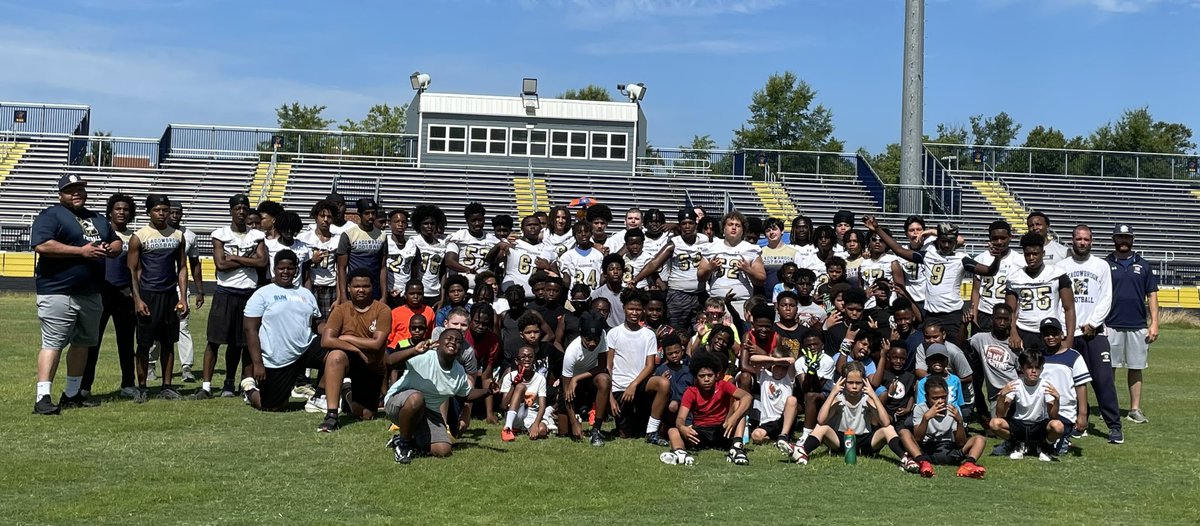 Yesterday we hosted our annual youth camp and we couldn’t have asked for a better day in our community. It takes a village to raise,mentor,guide our youth and it will always been our goal as a program to provide as much support for our youth as we possibly can!
#FutureMonarchs