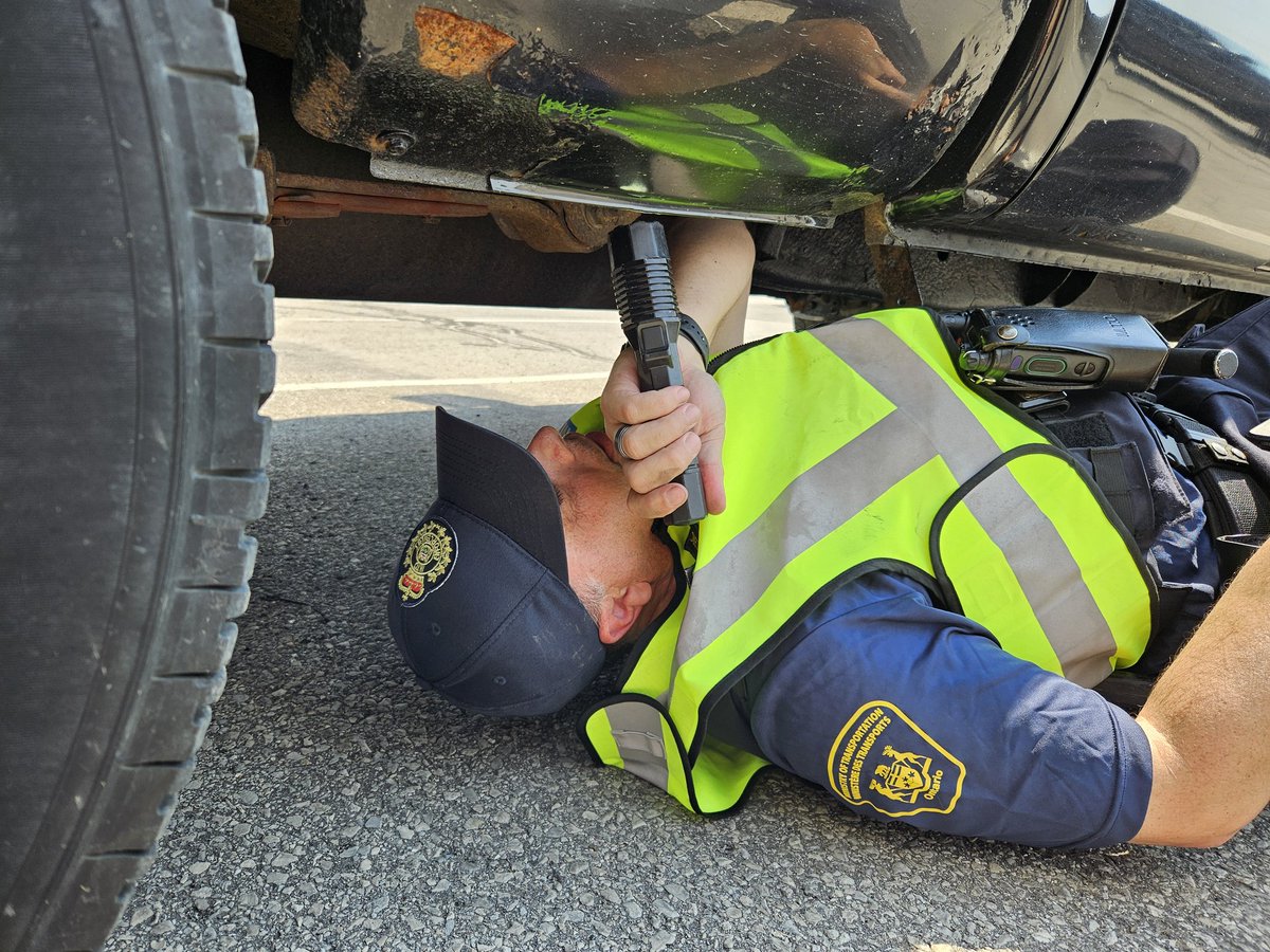 OPP_WR's tweet image. #HaldimandOPP and @ONtransport were conducting enforcement yesterday near Kohler in @HaldimandCounty. 4 licence plates seized from modified vehicles deemed unfit, numerous HTA offences and 1 commercial motor vehicle placed out of service. #safetyfirst^pc
