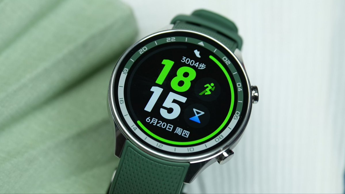 OnePlusClub's tweet image. OnePlus Watch 2 in Nebula Green 💚 

📸 搞机圈的那些事
#OnePlusWatch2
#OnePlusAce3Pro