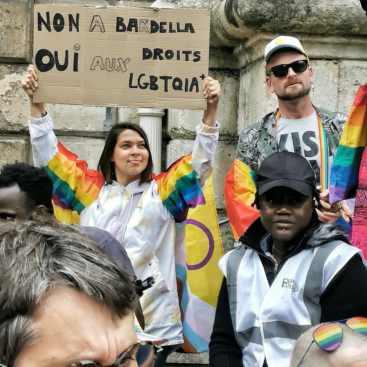 🏳️‍🌈 Une marche des fiertés un peu particulière cette année, entre contestation et dénonciation... En tout cas bien loin la resignation !

#MarcheDesFiertes