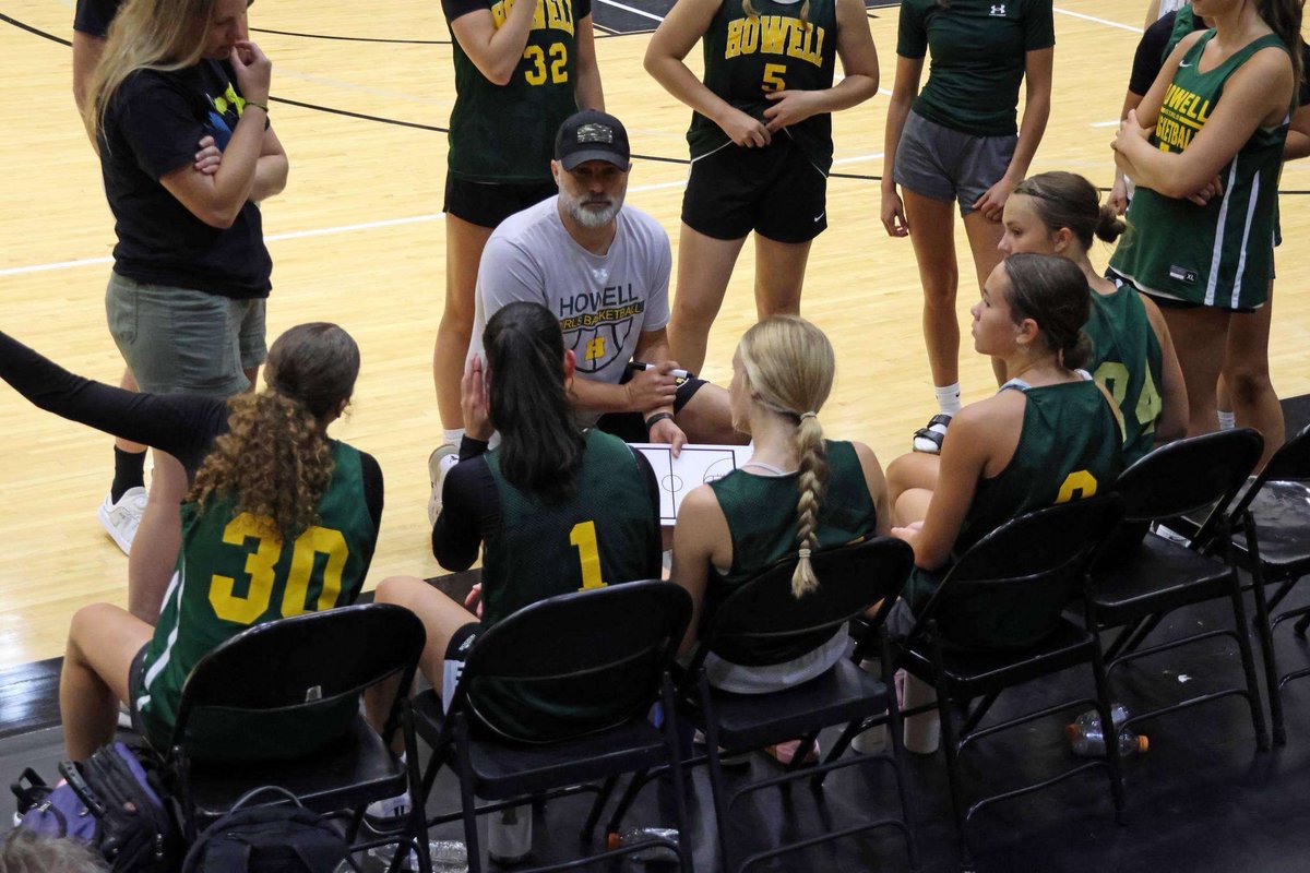 This week our Howell Girls went to GVSU for team camp! Great week to put in the work and build team bonds!💪🤍🏀
