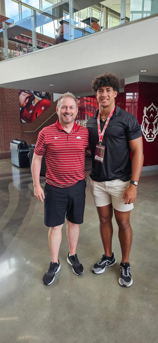 KingstonShaw15's tweet image. Had a great Unofficial Visit at @RazorbackFB!! Big thanks to all the coaches and staff for making it special. Look forward to building the relationship.
@CoachSamPittman @CoachSFountain @T_WILL4REAL @CoachDekeAdams @Coach_MWoodson @Bsowders48 #GoRazorbacks #WoooPigSooie