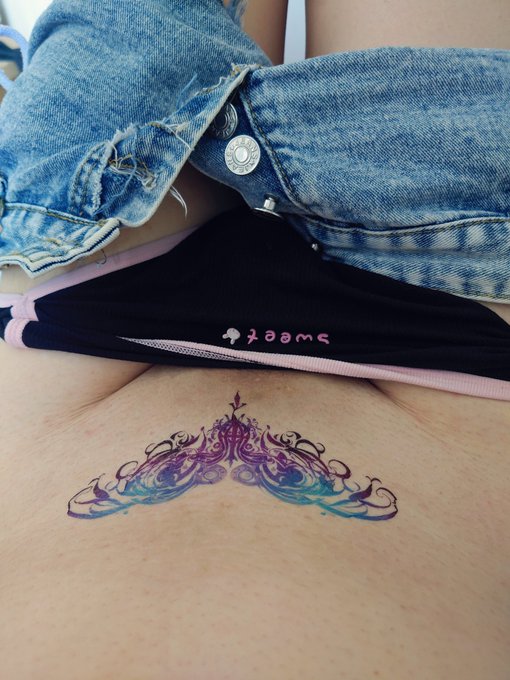 好想纹个真的😭😭😭 https://t.co/XWOsF0aaOM<a href="/tag/sissy"class="tags"><span>#sissy</span></a><a href="/tag/crossdresser"class="tags"><span>#crossdresser</span></a><a href="/tag/%E7%94%B7%E3%81%AE%E5%A8%98"class="tags"><span>#男の娘</span></a><a href="/tag/%E4%BC%AA%E5%A8%98"class="tags"><span>#伪娘</span></a><a href="/tag/%E5%A5%B3%E8%A3%85%E5%AD%90"class="tags"><span>#女装子</span></a>