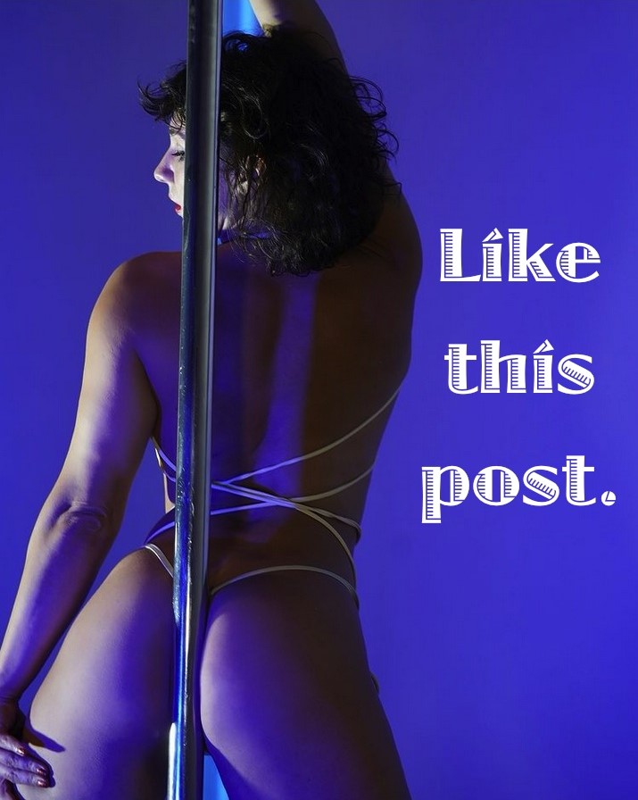 wildmonkeysects's tweet image. "Strip tease done right is a skill that makes Men desire her so much that they give her money without having  to fuck them."