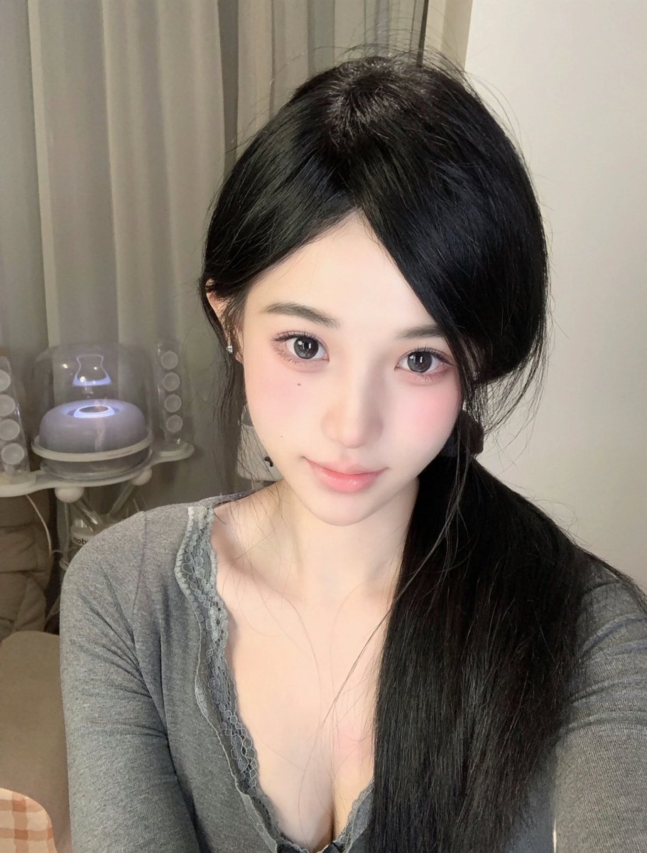ODiwif13241's tweet photo. 恋爱选我我超甜 https://t.co/01S4KA79Lm