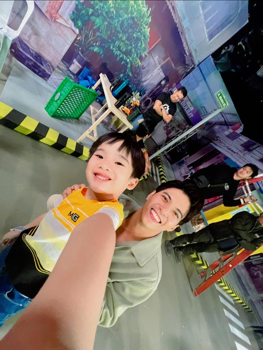 BABY ARGUS WITH THE OG BULILITS 🤩

Baby Argus, nag-share sa social media ng ilang photos kasama ang celebrities na sina Nash Aguas at Mika dela Cruz.

"ang mga OG ng goin ‘bulilit hello ate mika and kuya nash🥰😘," saad niya sa kanyang post.

(Facebook/Baby Argus)