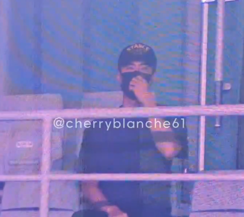 AboutMusicYT's tweet photo. EXO's Sehun attends Lay's concert today. https://t.co/xQVoQUJGwM