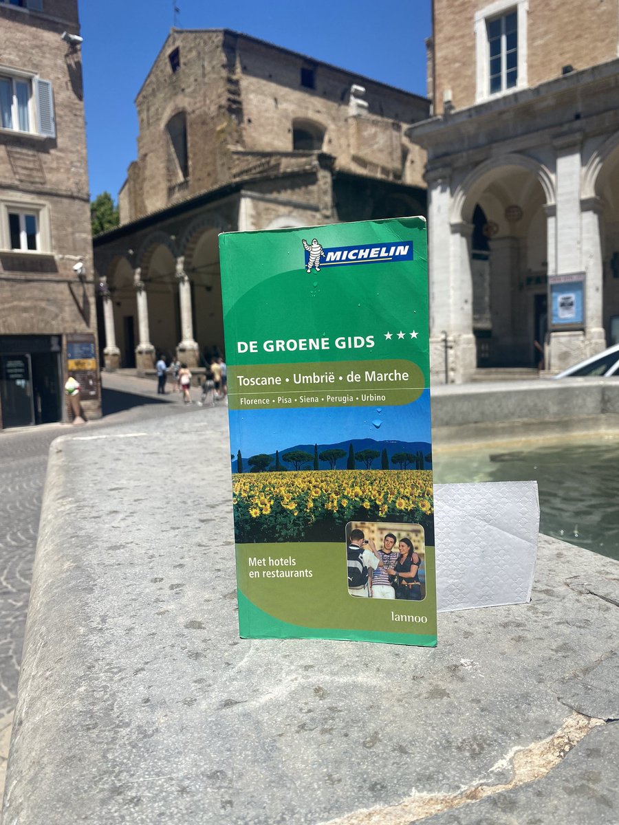 Ik ben al decennialang dol op de #michelingidsen van <a href="/Lannoo/">Uitgeverij Lannoo</a> Voortreffelijke informatie. De Michelinsmaak is mijn smaak. Als het niet in de #Michelin staat is het ook niet (echt) de moeite.