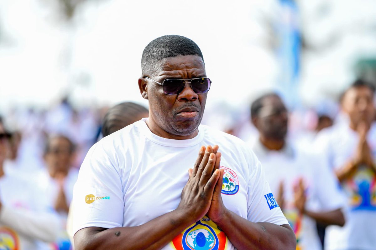 KZN MEC for Sport, Arts and Culture Mr Mntomuhle Khawula and KZN Premier Mr Thamsanqa Ntuli joined thousand Yogis to celebrate the 10th International Yoga day celebration in Durban beachfront Amphitheater.

#activeandwinningKZN #socialcohesion