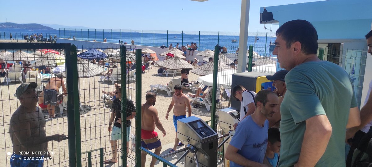 Caddebostan plajlarında kilolu kimse yokmu ya