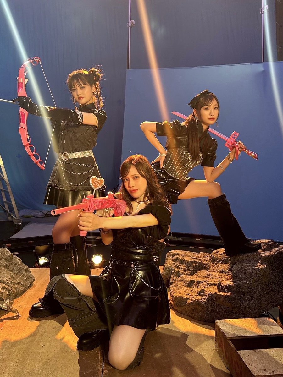 諸橋沙夏　絶対アイドル辞めないで　ジャケット写真　ヒキ　直筆 諸橋沙夏の画像・写真 ＝LOVE、最大規模の7周年コンサート控え | アイドル