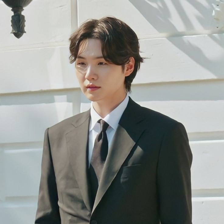 thissbura's tweet image. —𝟐𝐚𝐯𝐚𝐥𝐚𝐬
Savalas season 2

;"but i'm not her, kak. would you love me as much as you love her?"

©thissbura