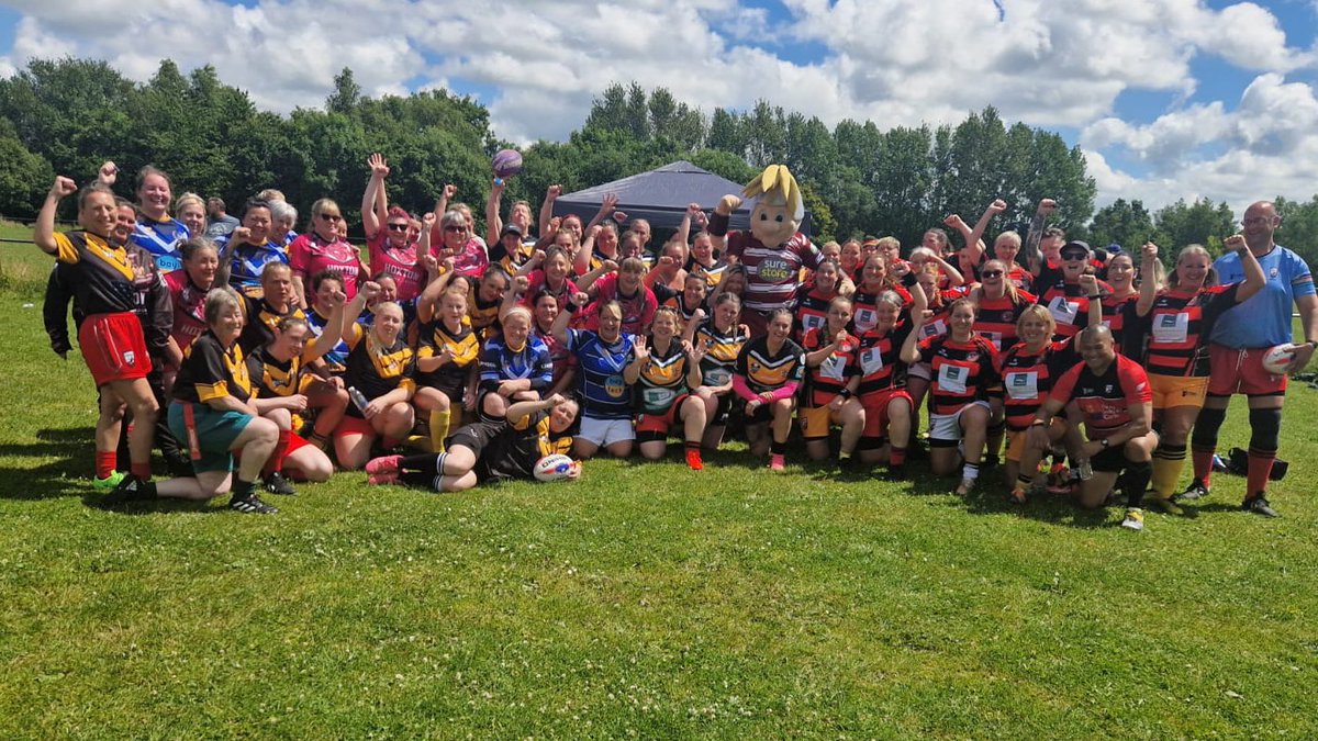 😎 <a href="/WiganWarriorsCF/">Wigan Warriors Community Foundation 🍒⚪️</a> had a great morning supporting <a href="/LWRugby/">Leyland Warriors</a> Ladies Masters Event!

👏 Well done to all the teams involved for a fantastic event!

#WWRL