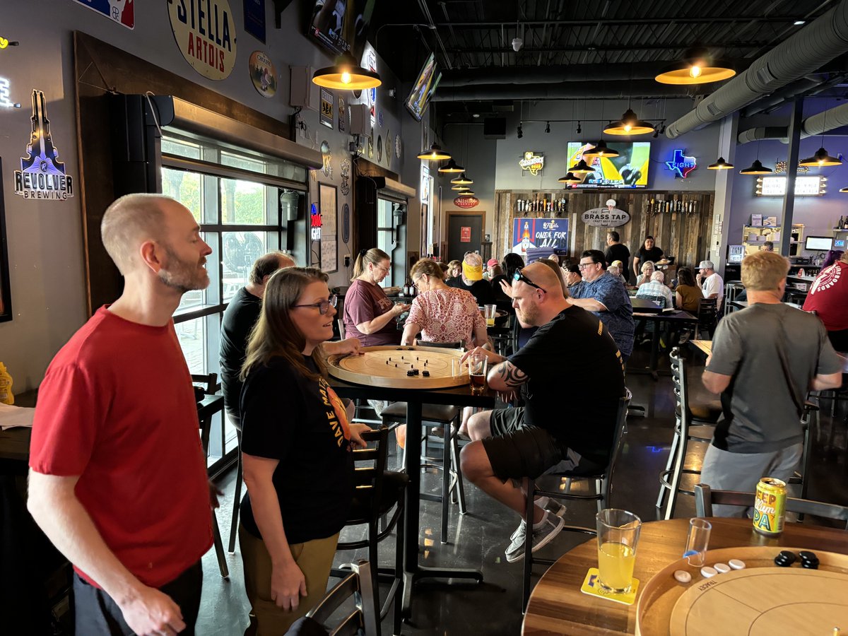 ExtraPintDallas's tweet image. We had a great time and a big group last night at crokinole at Brass Tap. Hopefully we recruited a few poker players to the real greatest game on earth? #crokinole #boardgames