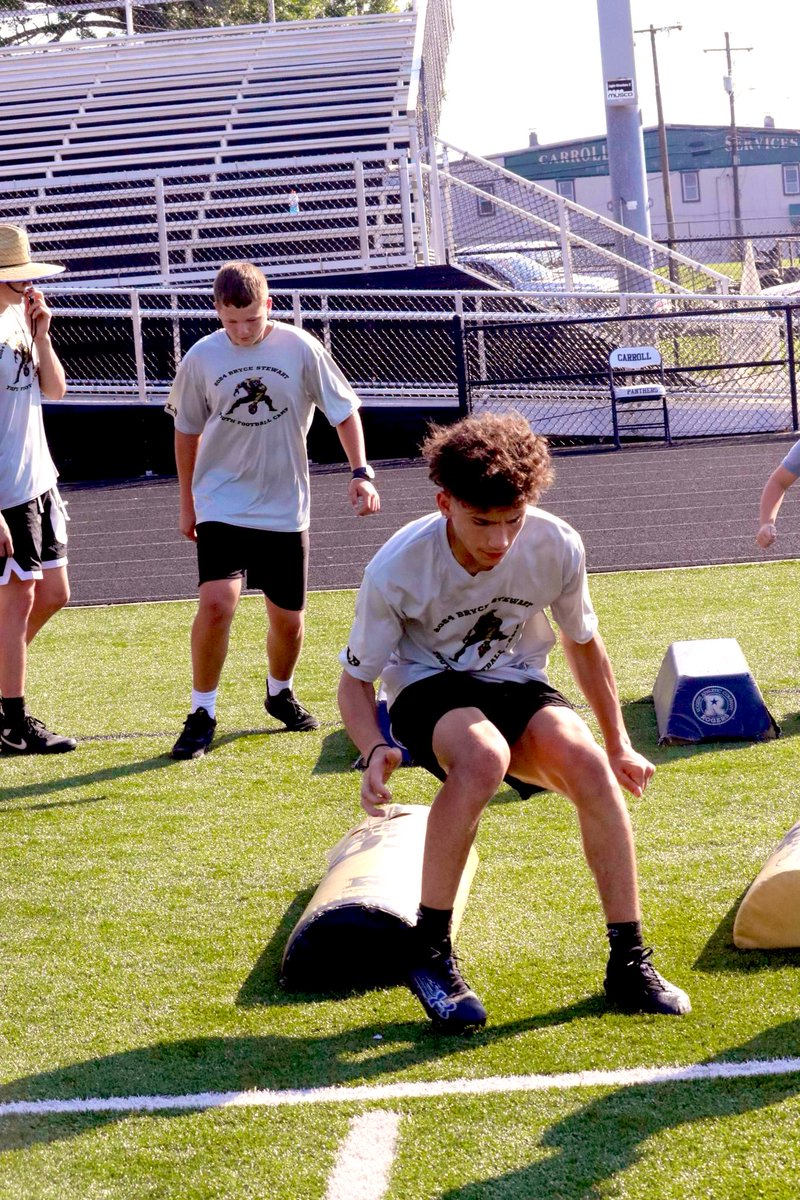 KarsonVaught's tweet image. Putting in the work on and off the field 🏈💪 #TrainingGrind #FootballSeason

Thanks Mrs. Wilhoite for the photos!

@CCHSPanthersFB @CCHS_KY @CoachJSASmith