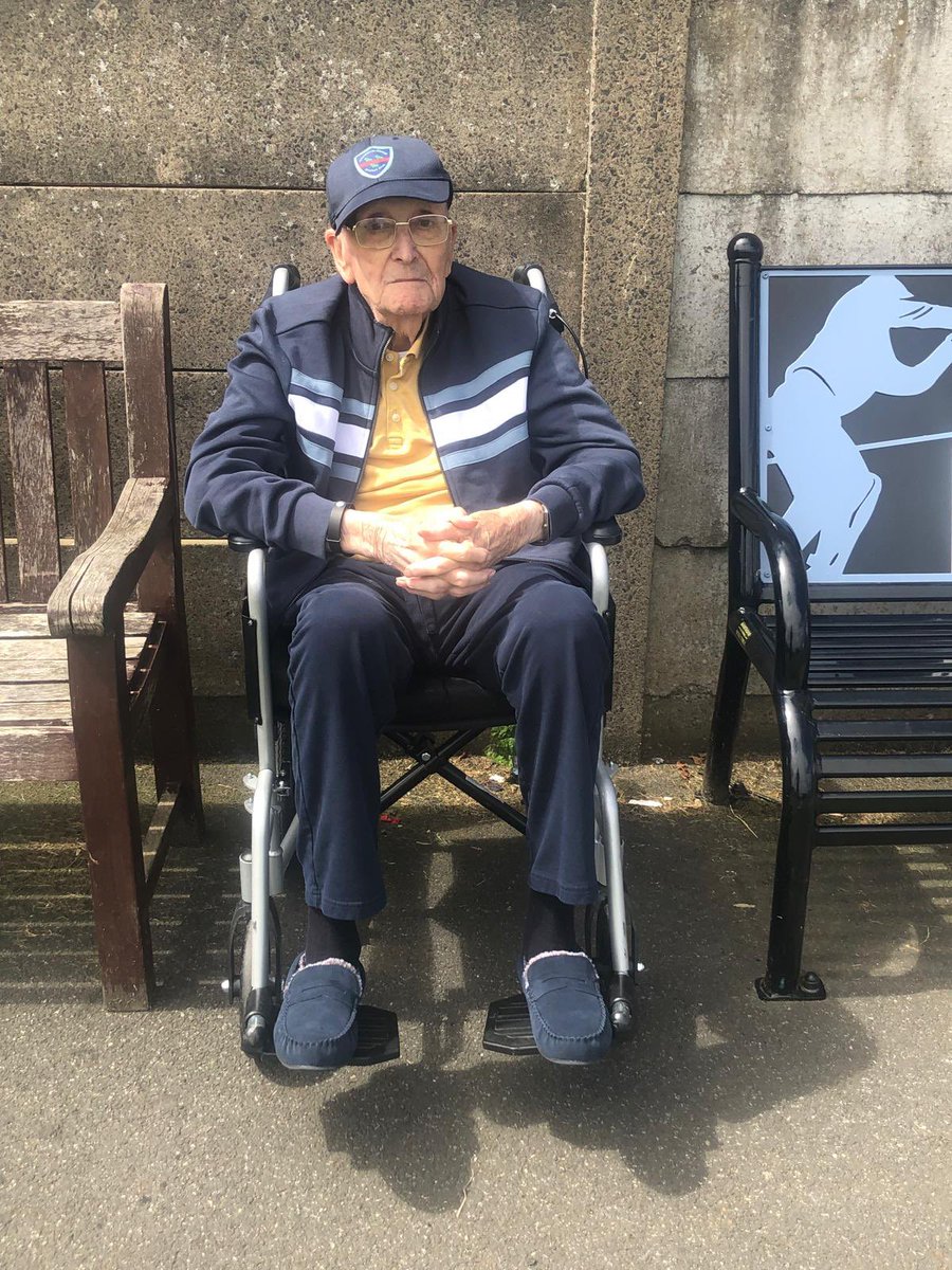 clscricketclub's tweet image. Great to see 94 year old  Tom Moffat MBE at Ropery Lane today watching the Keets first team play Tynemouth. Tom was captain of the successful 1969 team which won the Durham Senior League, John Saunders and Horner Cups.