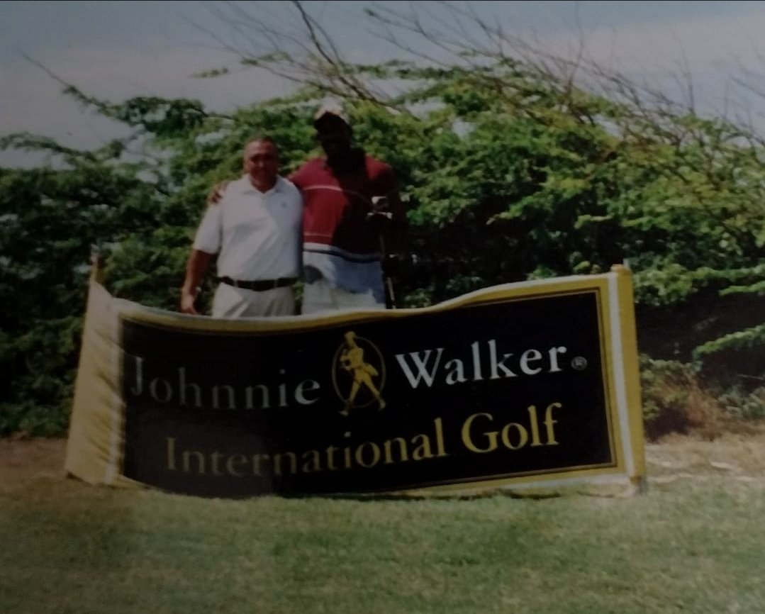 SoMSbb's tweet image. Olympic star Leon Levin congratulating me at Tryall
#GreatMemories #CourseRecord