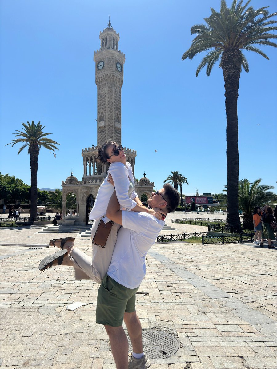 Sevgili eşim ve ben (aşırı sevgi içeren görsel)