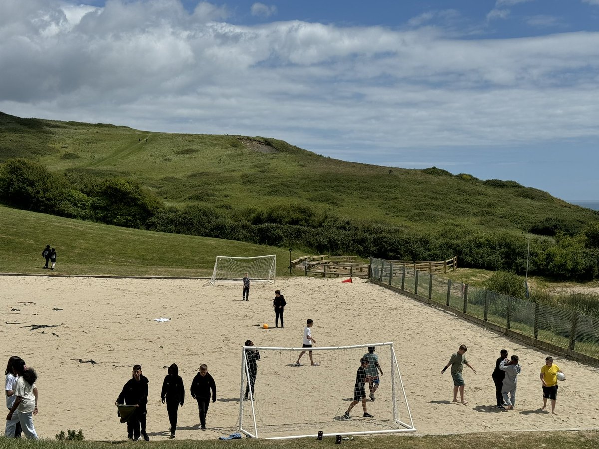 STMM20's tweet image. Enjoying a little downtime back at ‘Little Wembley’ before our afternoon activities enjoying the sunshine and stunning view.
#SaturdayVibes
#MemoriesForLife
#FunTimes