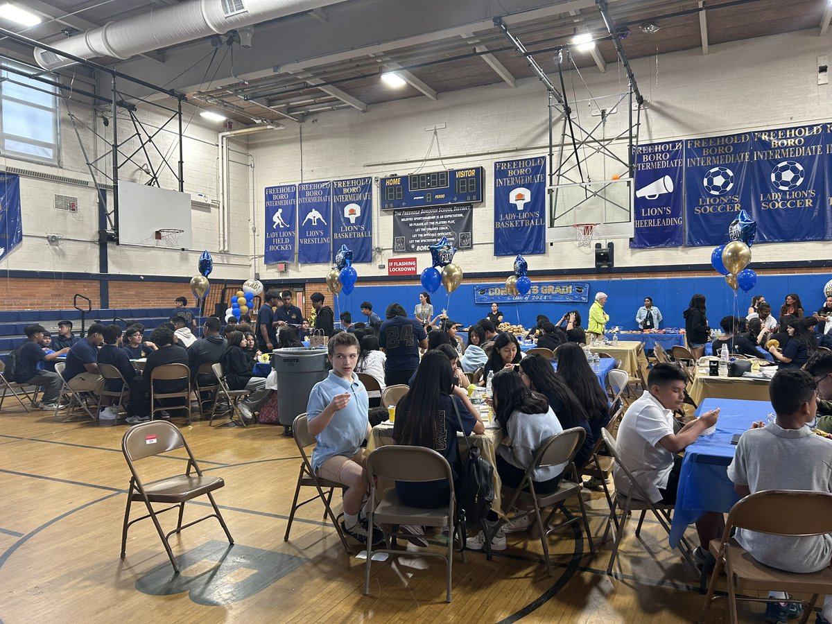 Our 8th graders graduated and had a beautiful ceremony and breakfast! Congratulations to the class of 2024! 🎓 🦁