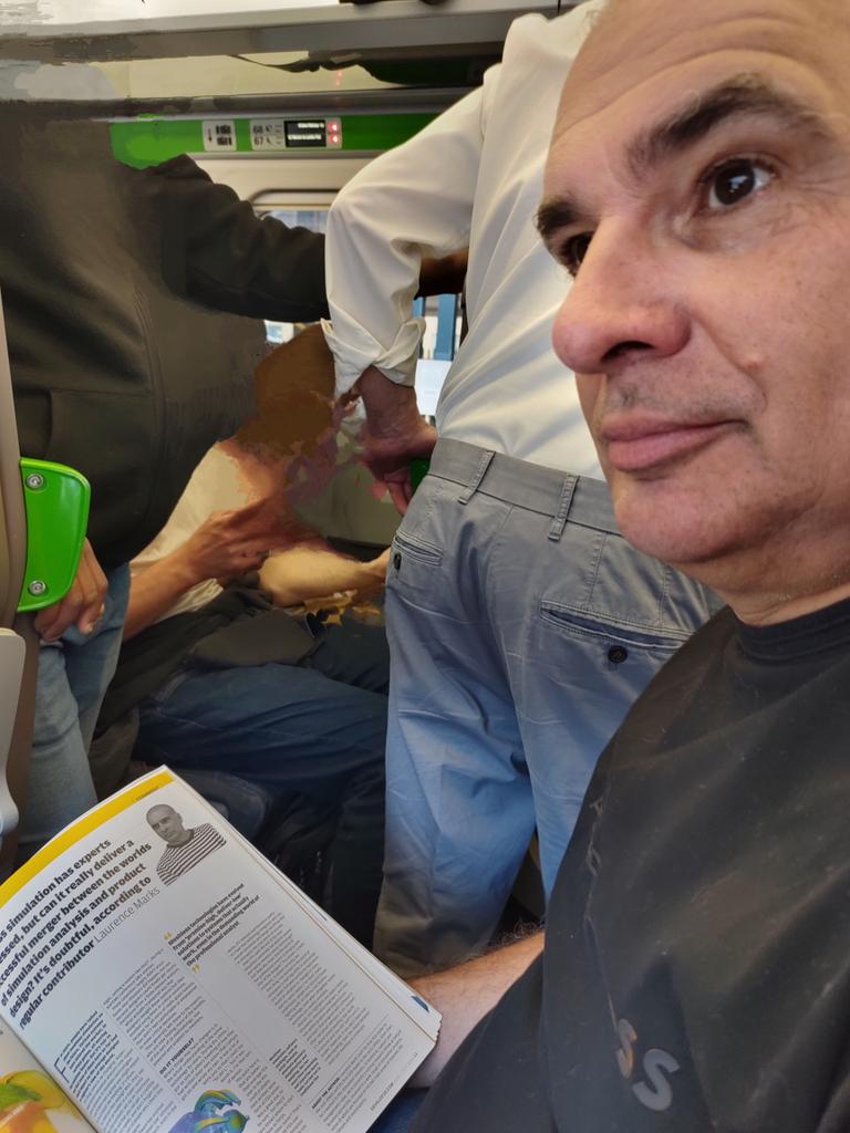 Barbaramarks_13's tweet image. I am finding this slightly disconcerting although I should be used to it @develop3d @laurencemarks64 #engineering #EssentialReading