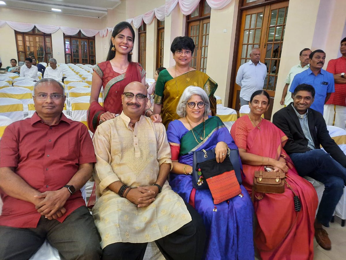 jagdishmitra's tweet photo. A proud family moment celebrated with @tech_mahindra family ...and the gracious hosts Madhu and @C_T_Lakshmanan made it endearing ... the special #chettinad meal and #chettiyar hospitality was an amazing experience https://t.co/hIl9DP0edi