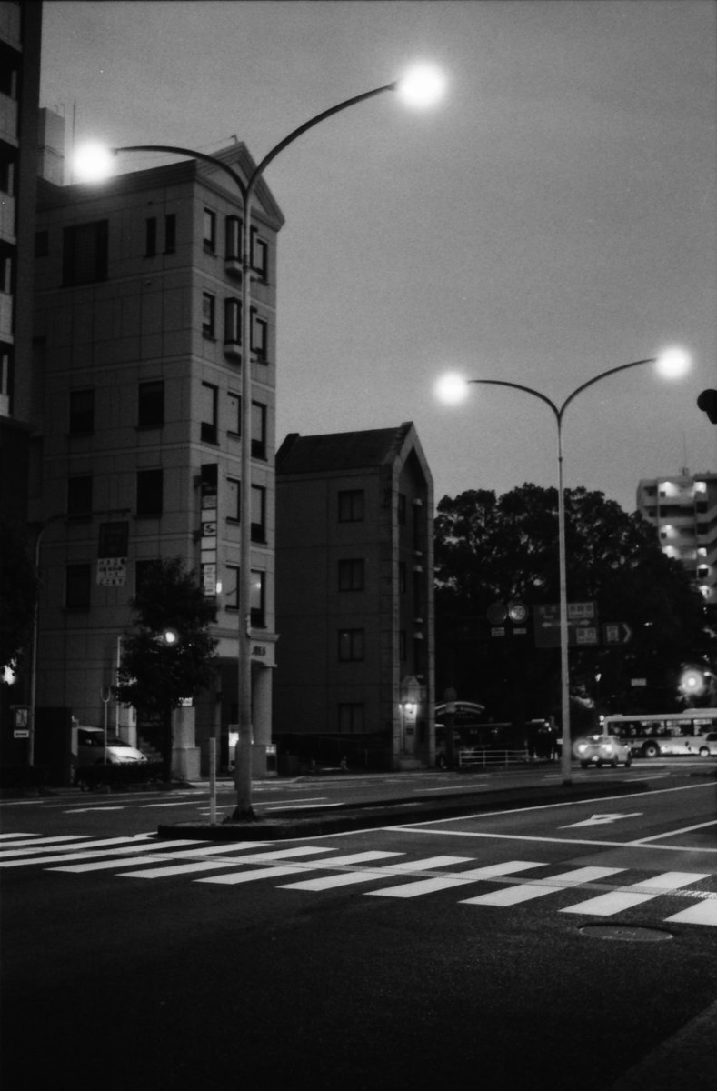 夜の撮影は得意だと思ってる狂人が俺です 