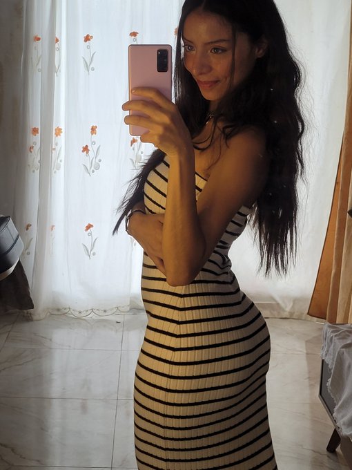 Do u like my new dress!🤗  #Onlyfan https://t.co/j0eLhwtSdV<a href="/tag/onlyfan"class="tags">#Onlyfan</a>