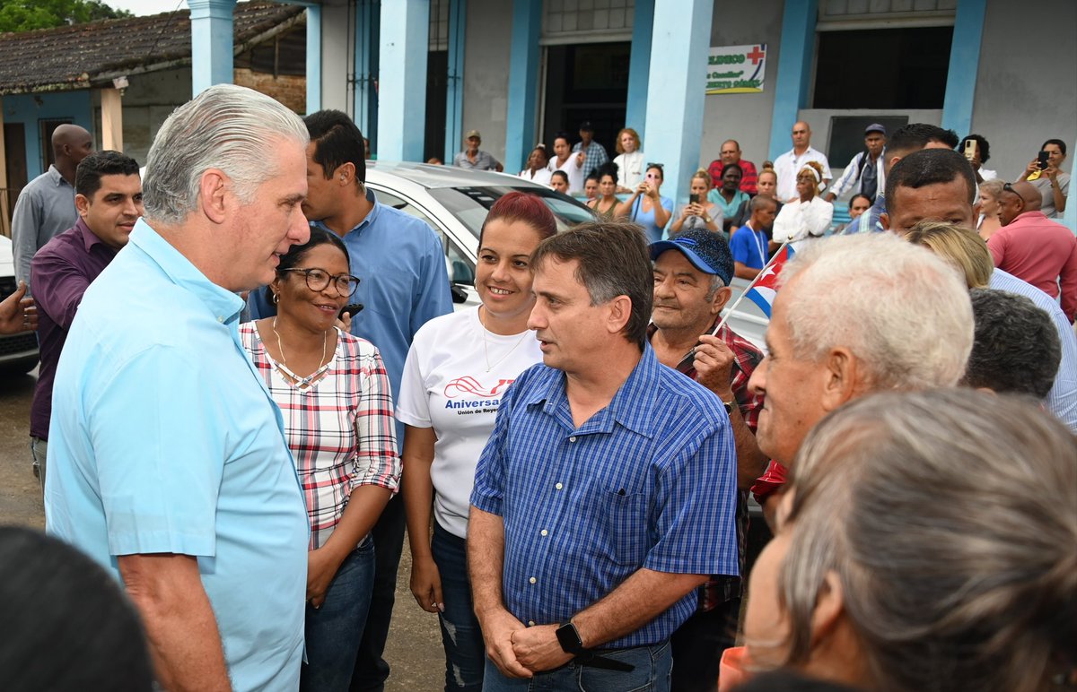 🇨🇺| Unión de Reyes es un municipio ubicado en el suroeste de la provincia de #Matanzas. 

Aquí llegó esta mañana nublada el Presidente <a href="/DiazCaneB/">Miguel Díaz-Canel Bermúdez ℗</a>, en medio de una intensa agenda que no detiene el sistema de trabajo en los territorios.

#Cuba ❤️
