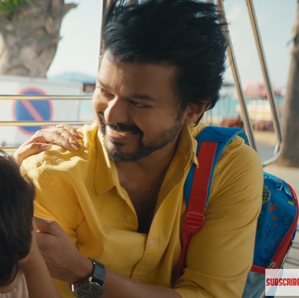 MiniiGirl__'s tweet photo. AGE FRAUD ALERT! This Guy says He's 50 @actorvijay 😳❤️‍🔥#ChinnaChinnaKangal https://t.co/sQHPs617pU