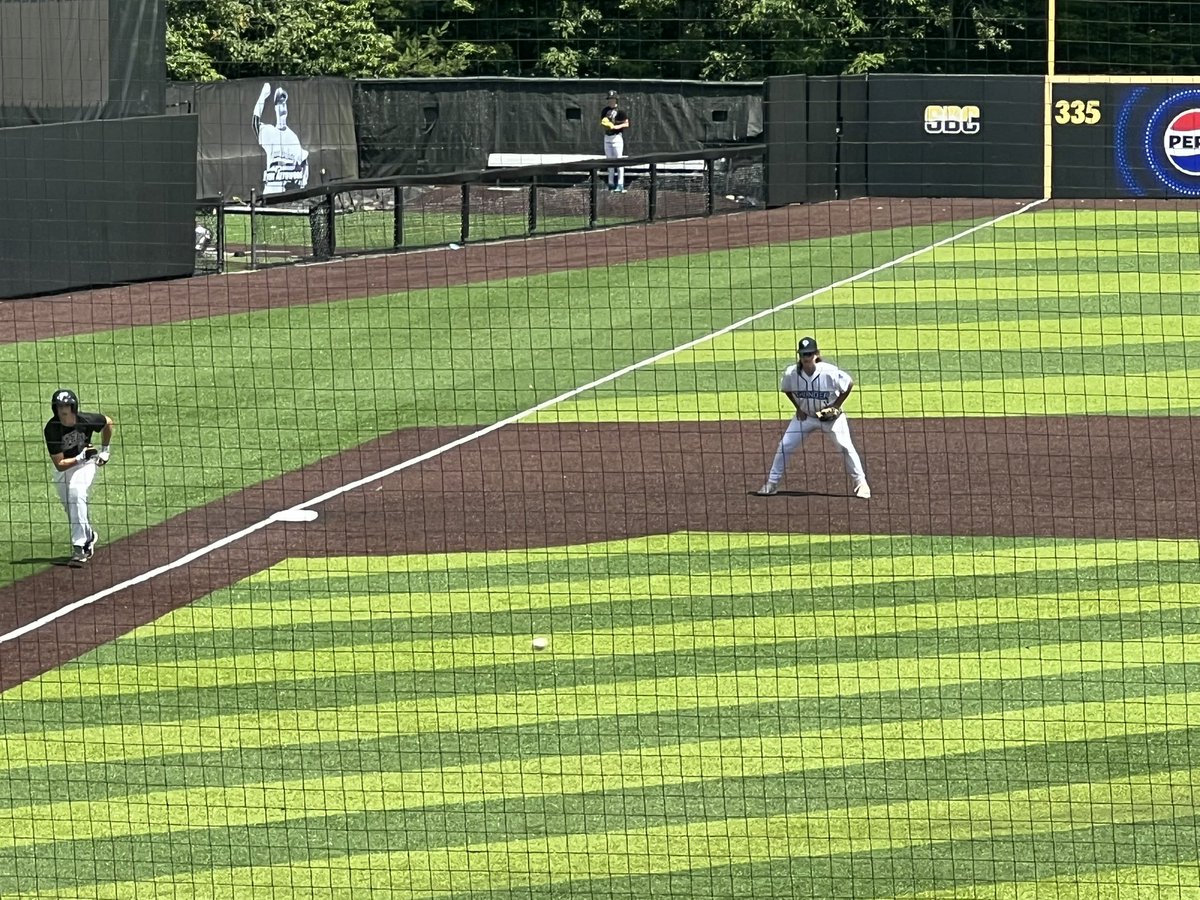 JaxonLash's tweet photo. Very glad I could attend @appstate to play some ball https://t.co/a5BBEEwAXN