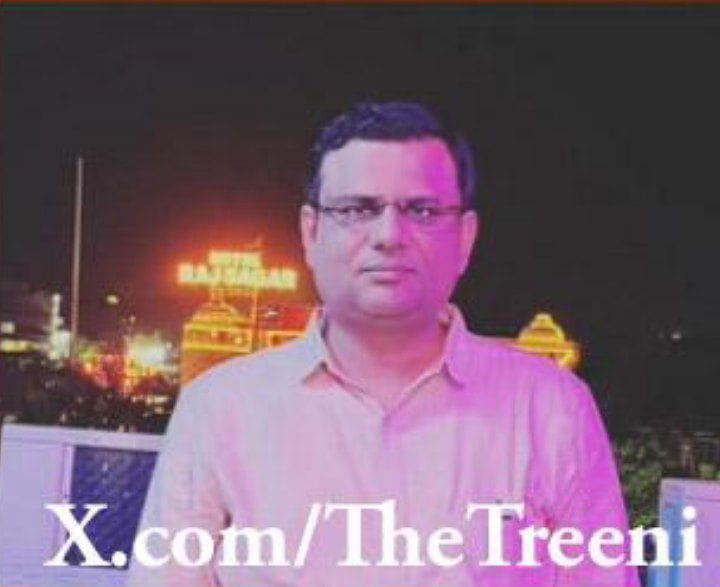treeni's tweet photo. Ujjain, MP: Professor Mohd Anis from Vikram University accused of attempting to convert Hindu students in his class by promoting the benefits of offering Namaz, the importance of Ramzan, and Islam. 

He also allegedly sends romantic shayari to Hindu girls.

Hindu students claim they receive lower marks compared to their Muslim counterparts, suggesting intentional discrimination.

Today, Bajrang Dal activists protested against him, leading to his suspension by college authorities and the initiation of an investigation.