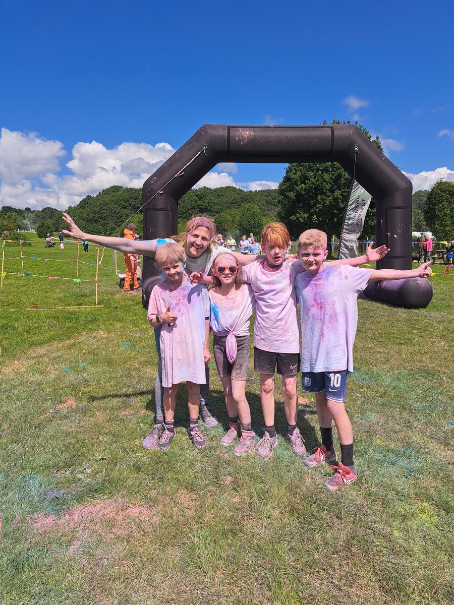 jillv83's tweet photo. A great time had by all at the Colour Dash today @Year5sunnybank @sunnybankAHT @sunnybankschool https://t.co/KpM8c0FbJX