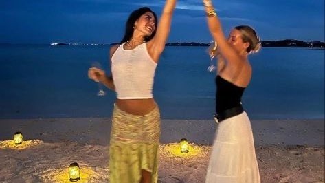 wandervoyage's tweet image. Euro summer 🌠