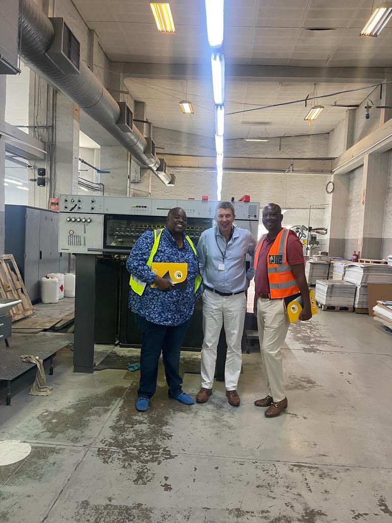 MacBelts's tweet photo. REN-Form: We do not know Moses Mpofu

Meanwhile Chivayo, Carlaw and Mpofu at Ren-Form premises on 2 February 2023. https://t.co/2uwArptghj