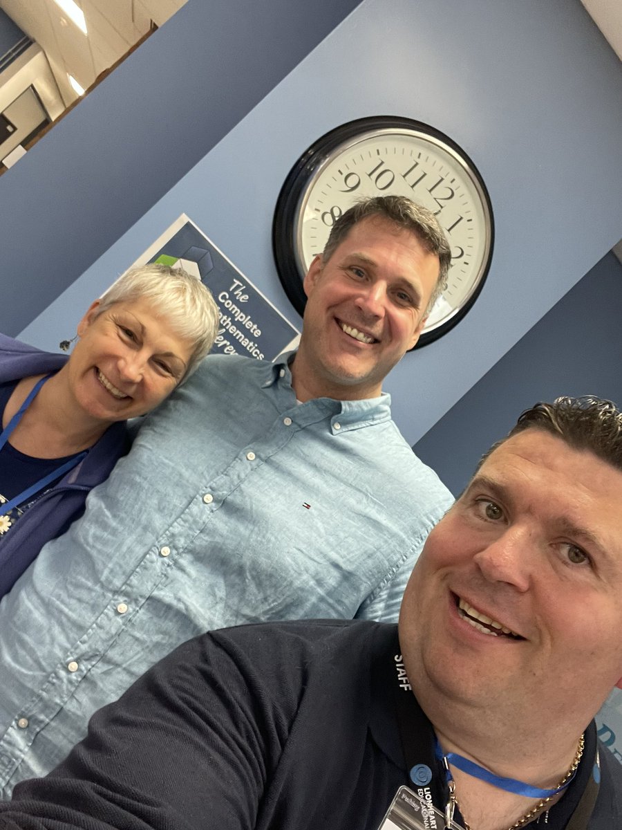 Robert J Smith tweet media