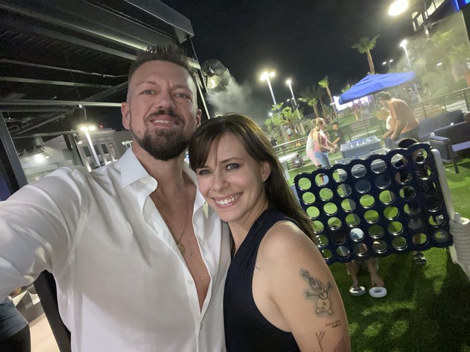 We filmed Neon Nights at The Bellagio last night and hung out at Town Square. https://t.co/50SyyMiQS<a href="/tag/lovepinkgirlsgiveaway"class="tags"><span>#lovepinkgirlsgiveaway</span></a>