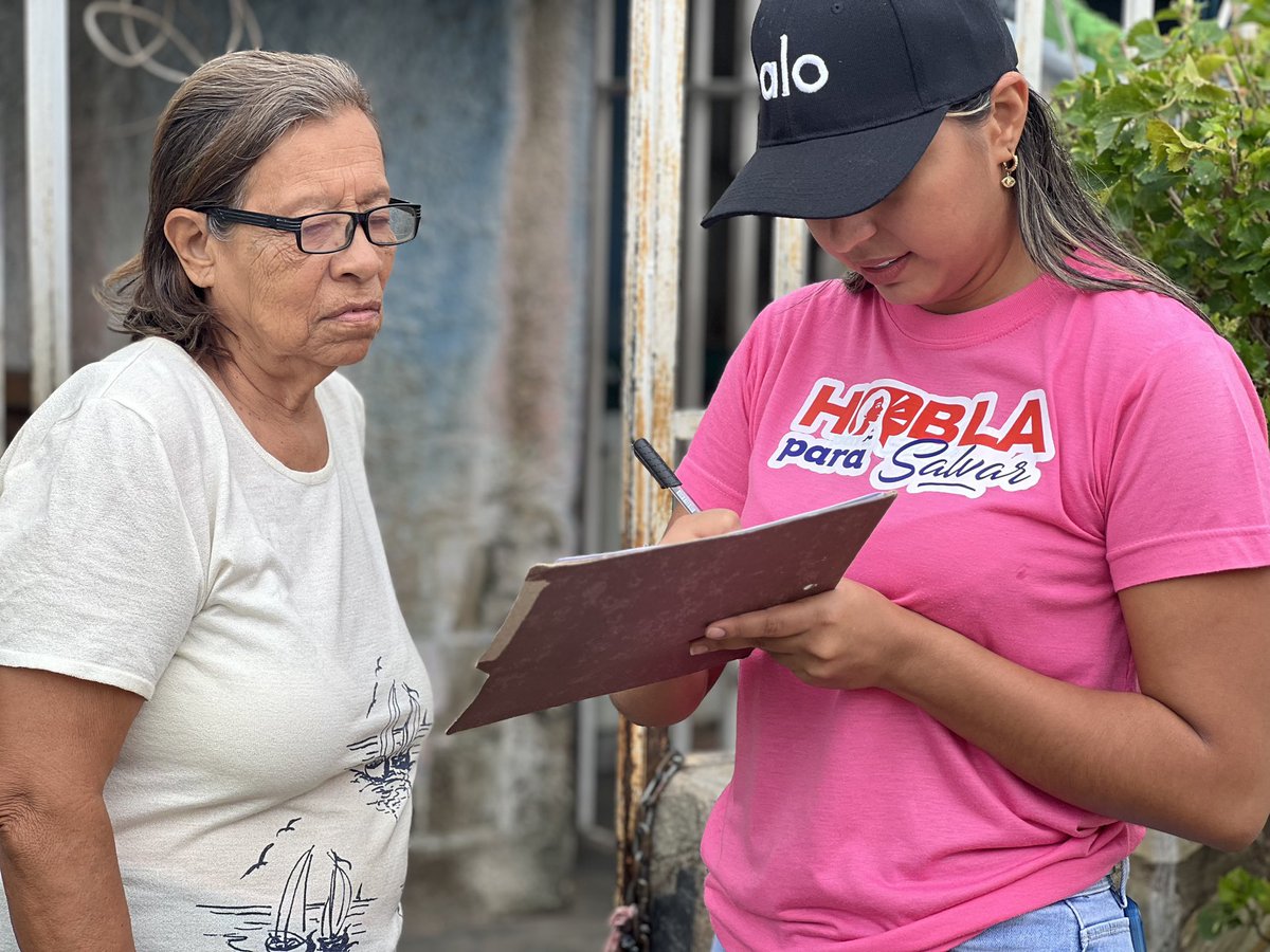 Inmamujer's tweet photo. Estuvimos por Guanarito, desarrollando la campaña orientada por nuestra Min. @DhelizAlvarez junto al poder popular y de prevención, con el fin de seguir llevando herramientas de información a cada mariñense.

Destacando que esto es bajo el 4to vértice de la GMVM. https://t.co/z81b0BoLx9