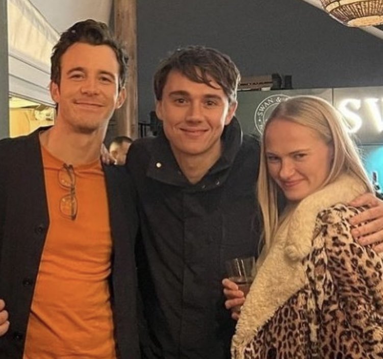 When you enter the biggest fan of Eloise Bridgerton competition and they show up