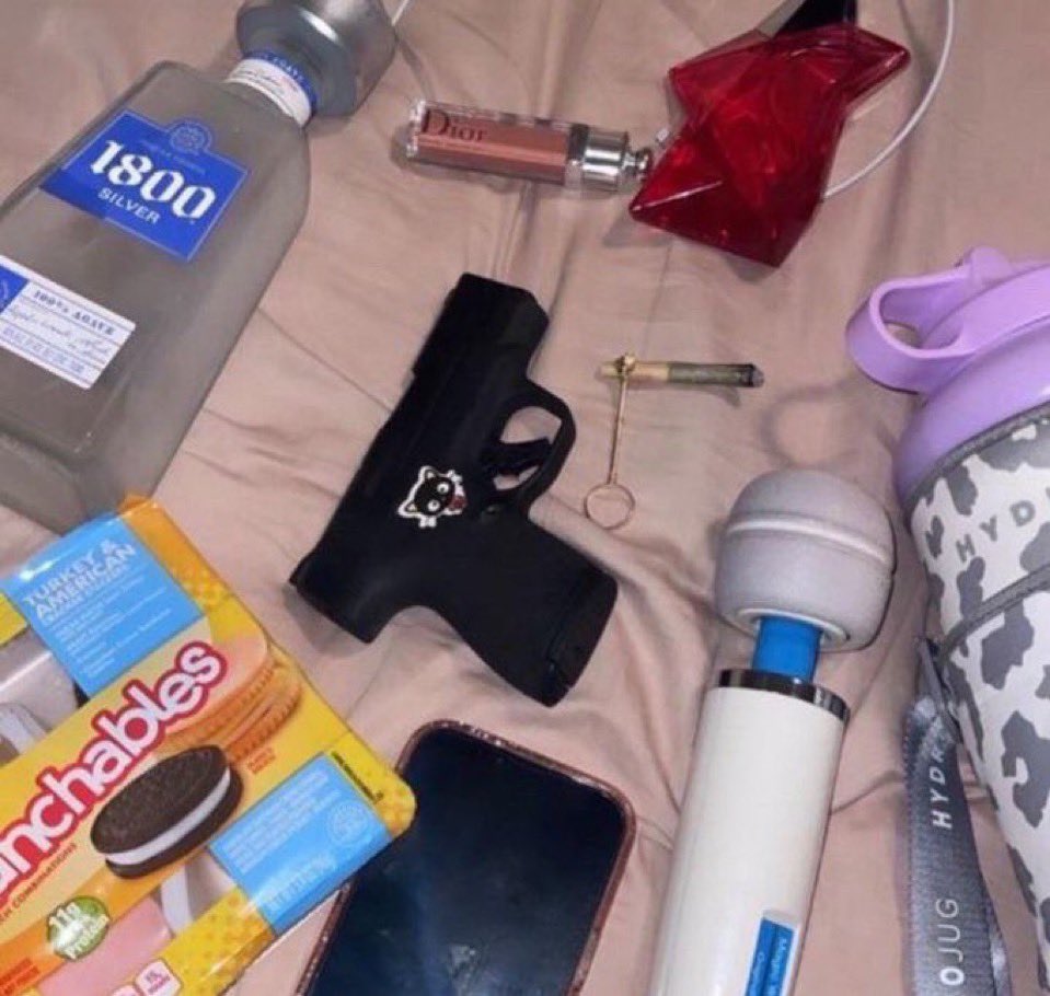 Asstr1d_'s tweet photo. Apology tour survival kit https://t.co/KIBpCeqjOJ