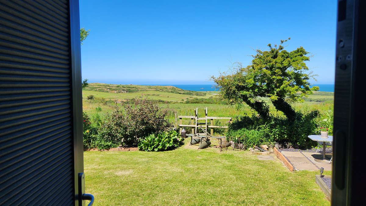 Johnny Vegas (@johnnyvegasreal) on Twitter photo A late brunch & letting Lol's old favourite, Anglesey ❤️, gimme a visual hug. Thought of Dad & smiled to myself in a way I haven't for a good long while. I'm sorry for being resentful, still, at your passing. No need to wish right now though, you are here x
#TakeTheWinsWhenYouCan A late brunch & letting Lol's old favourite, Anglesey ❤️, gimme a visual hug. Thought of Dad & smiled to myself in a way I haven't for a good long while. I'm sorry for being resentful, still, at your passing. No need to wish right now though, you are here x
#TakeTheWinsWhenYouCan