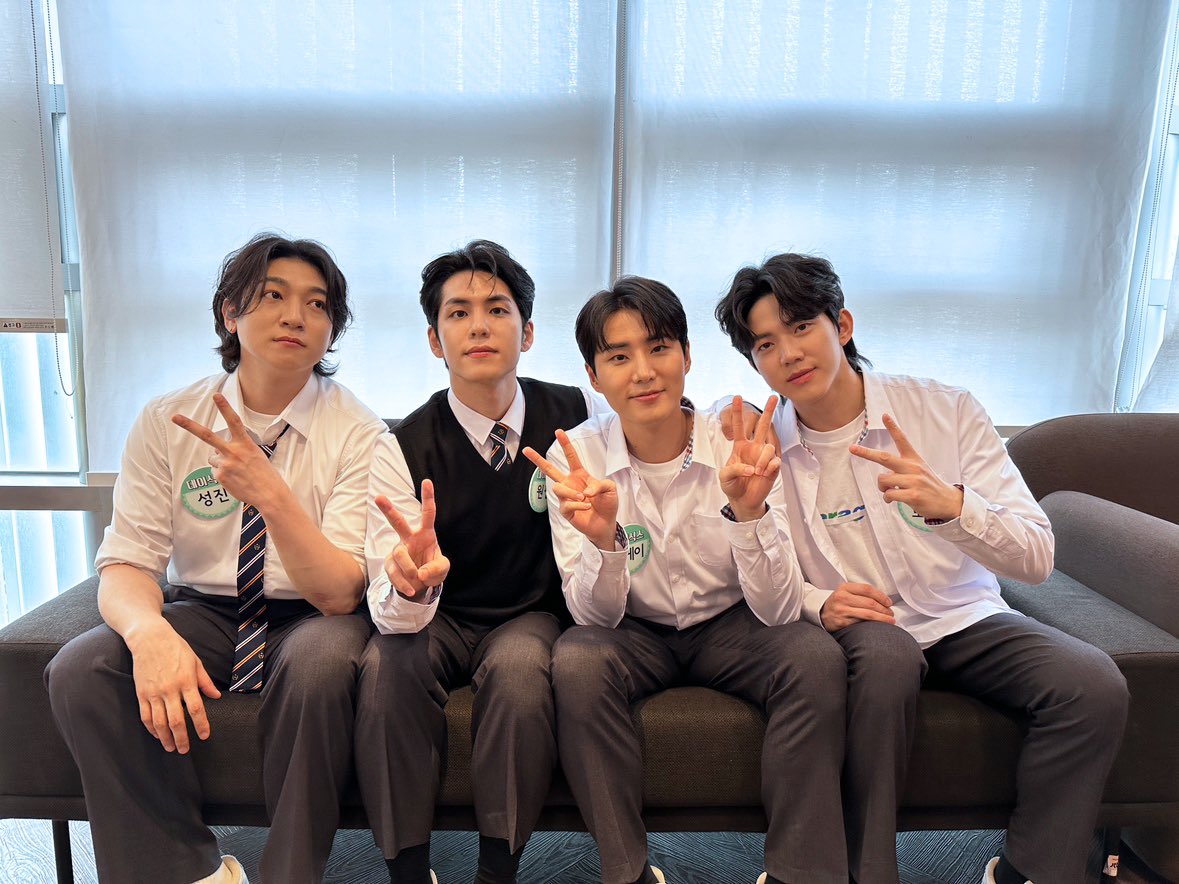 DAY6 tweet media