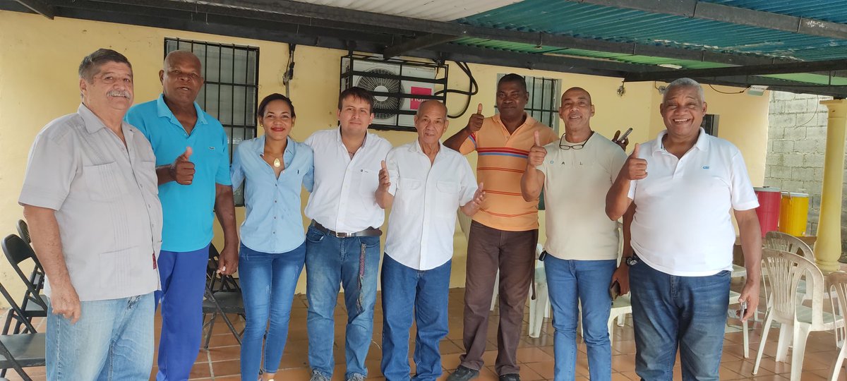 #Miranda Junto a los compañeros de <a href="/ADemocratica/">Acción Democrática</a> <a href="/ADMirandaCES/">ADMIRANDA</a> 

Vicente Petit,secretario agrario en el estado, Joaquín Moreno, secretario de Cultura en Tacarigua, la secretaria juvenil, Alexa Madriz, Ernesto Sojo, el secretario de Cultura estadal <a href="/DickVargas82383/">Dick Vargas</a>, <a href="/humbertovera/">Humberto Vera</a>