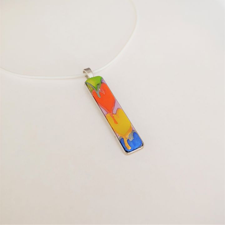 DemyKaralis's tweet photo. Art of the Day: "Hand painted silk pendant". Buy at: https://t.co/SsKIGFqUwu https://t.co/7M1vHg8EVu